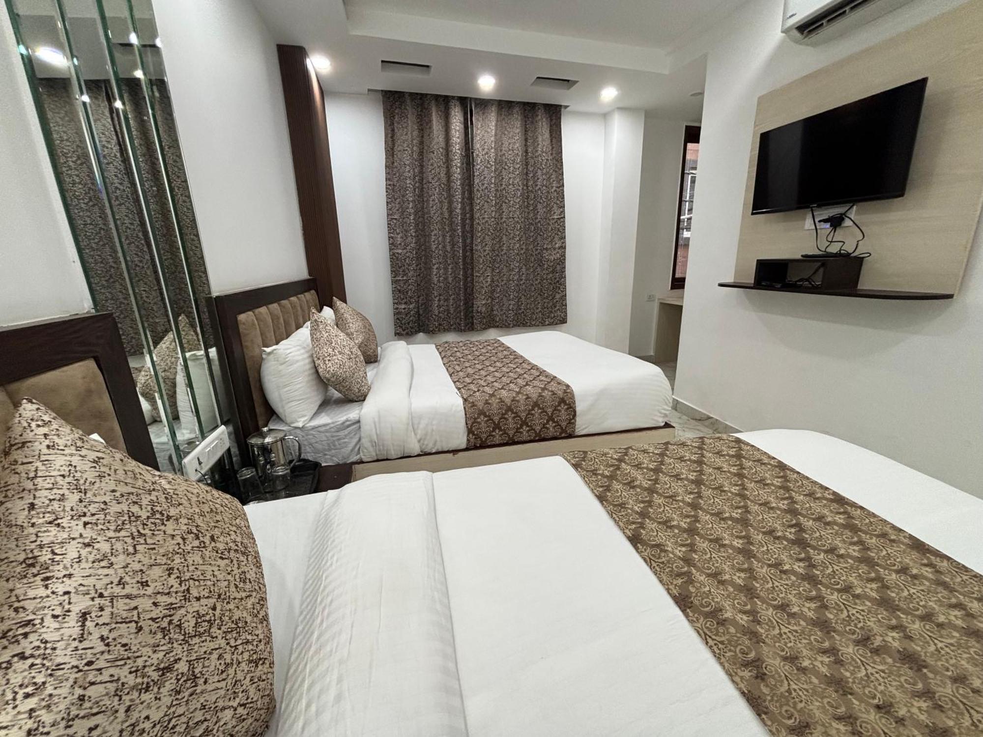 Cg Internationl By Sweet Guest House New Delhi Exteriör bild
