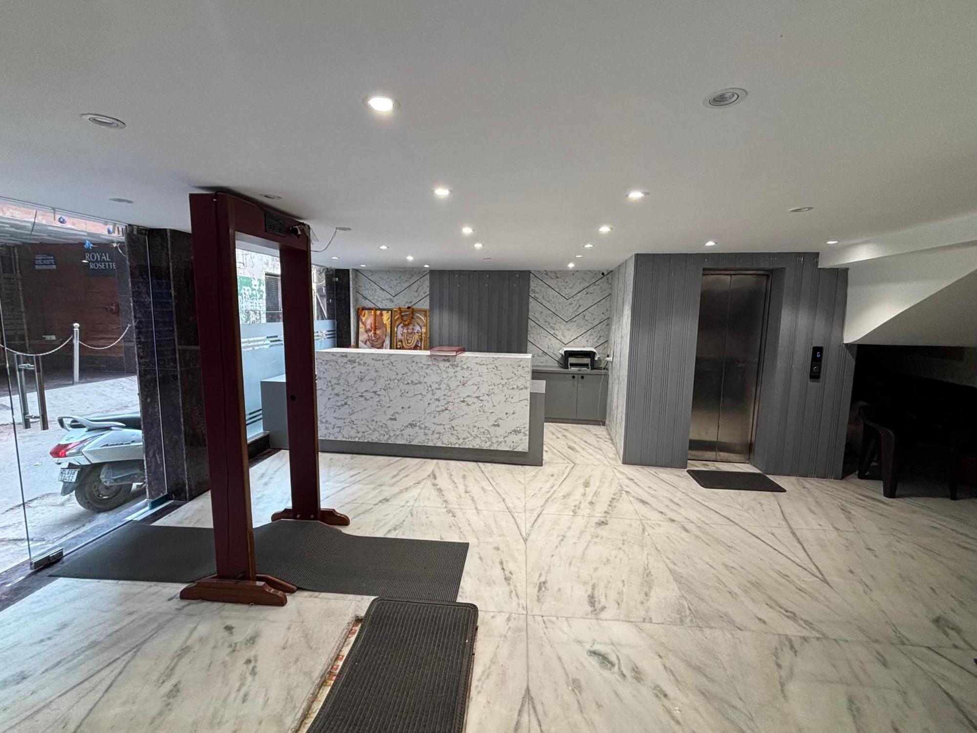 Cg Internationl By Sweet Guest House New Delhi Exteriör bild