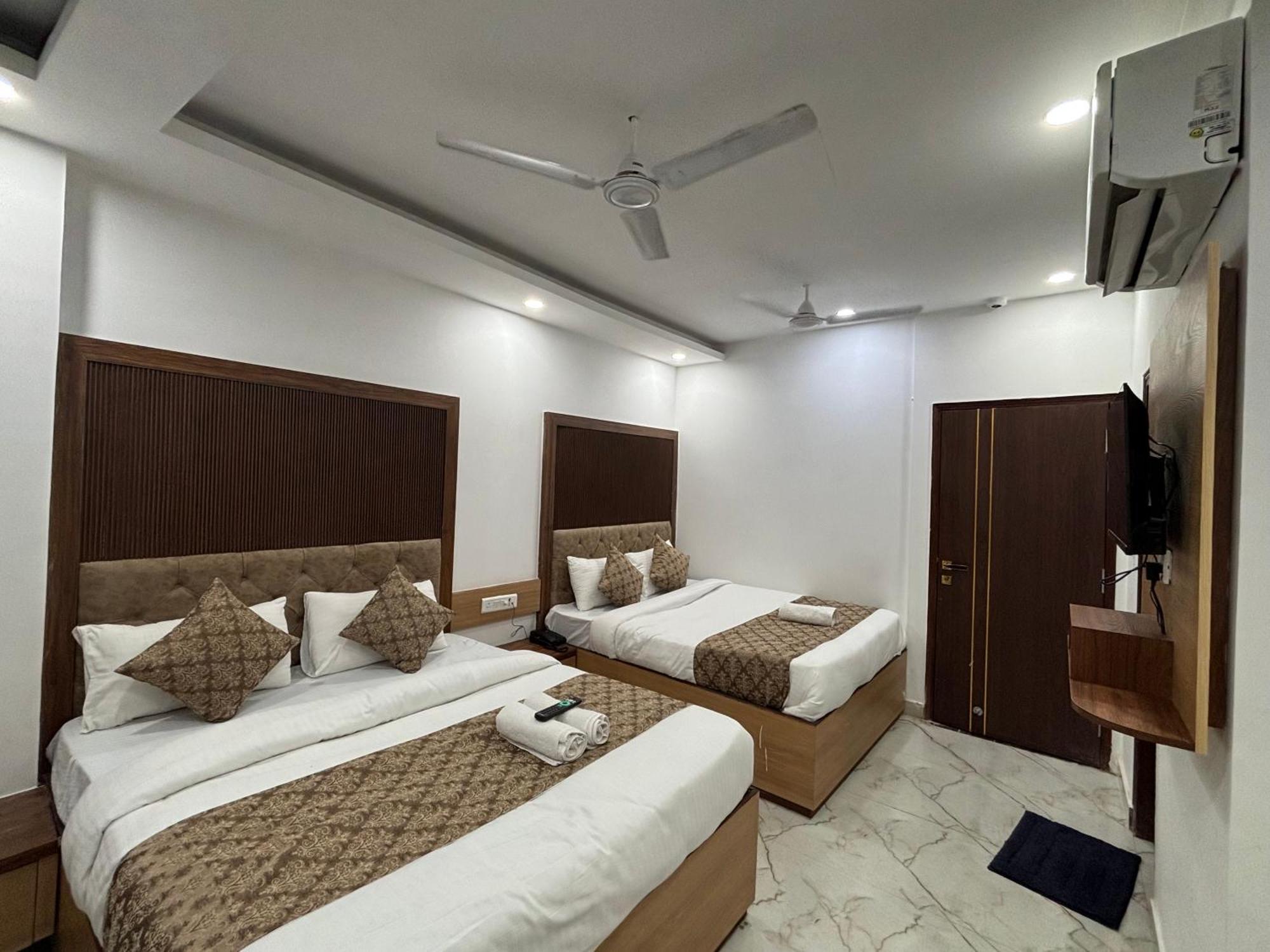 Cg Internationl By Sweet Guest House New Delhi Exteriör bild