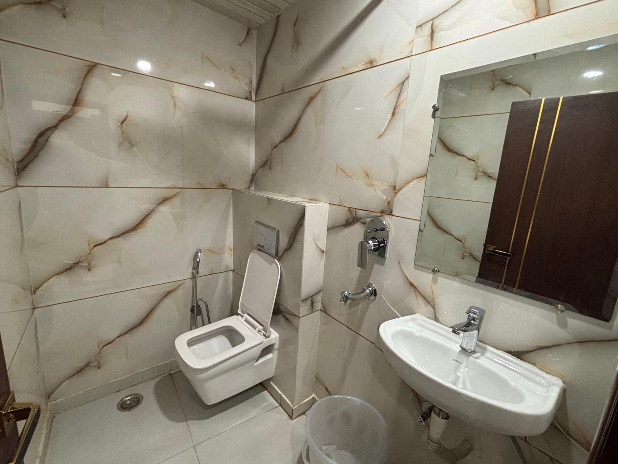 Cg Internationl By Sweet Guest House New Delhi Exteriör bild